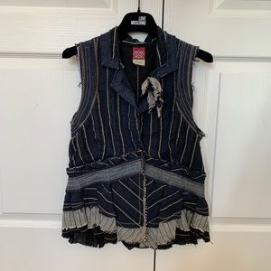 Viaggio denim layered vest size US4
